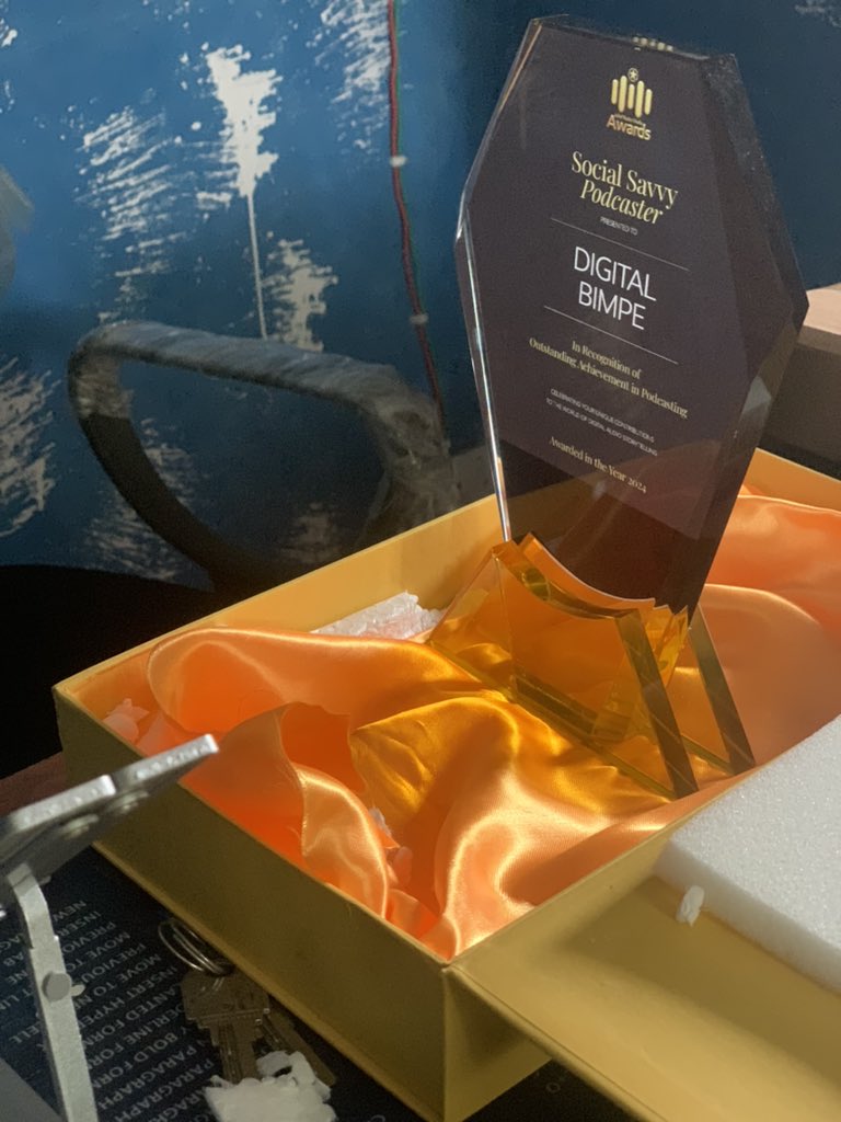 digitalbimpe's tweet image. "Thrilled to kick off 2025 with another prestigious recognition! 🙌 I'm honored to receive the Digital Bimpe Social Savvy Podcast award from @myjollofradio 📻.
This award is a testament to four years of hard work and dedication to partnering with Jollof Radio.