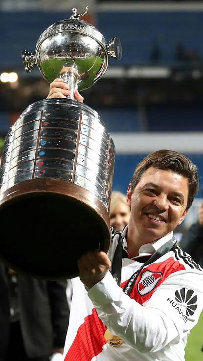 912_Gallardista's tweet photo. Feliz cumpleaños Pisculichi, Muñeco y Quintero
#RiverPlate #muñecogallardo
#pisculichi
#quintero https://t.co/mEsNDTqV01