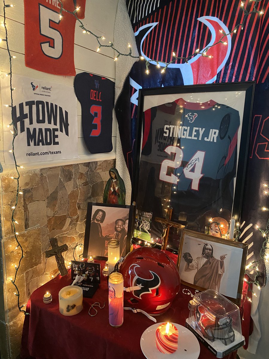 AnklesMac's tweet image. Round 2 Let’s go Texans