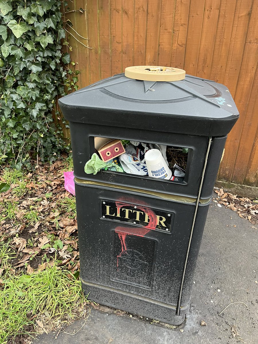 Alison Jones (@jones_alison_uk) on Twitter photo Regardless of where in Cardiff I walk, this is a common sight - full & overflowing bins. If <a href="/cardiffcouncil/">Cardiff Council</a> want us to help keep our city free of rubbish, at least empty the bins 🤷🏻♀️
<a href="/CardiffNorthLAB/">Cardiff North Labour</a> Regardless of where in Cardiff I walk, this is a common sight - full & overflowing bins. If <a href="/cardiffcouncil/">Cardiff Council</a> want us to help keep our city free of rubbish, at least empty the bins 🤷🏻♀️
<a href="/CardiffNorthLAB/">Cardiff North Labour</a>