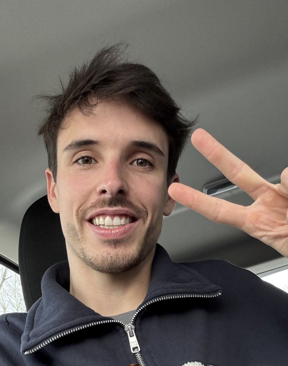 catarina93_73's tweet image. 📷| @alexmarquez73 
On the way. Big day. 💙🙌

#MotoGP2025 #Gresini