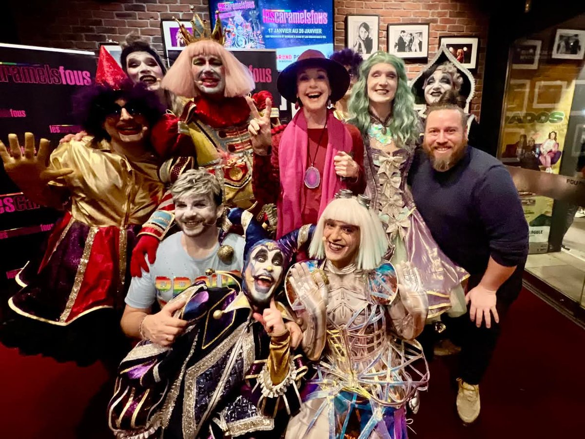 Lescaramelsfous's tweet photo. @ysaferree, Pour de vrai, et #AnnieDuperey étaient avec nous hier soir Théâtre Grand Point Virgule 

🌟🎉👑Les Casse-Bonbons au pays des Enchantés👑🎉🌟
Du 17 au 26 janvier 2025
Réservations : https://t.co/HZrEkyrG35 https://t.co/Y6OiMETVG6