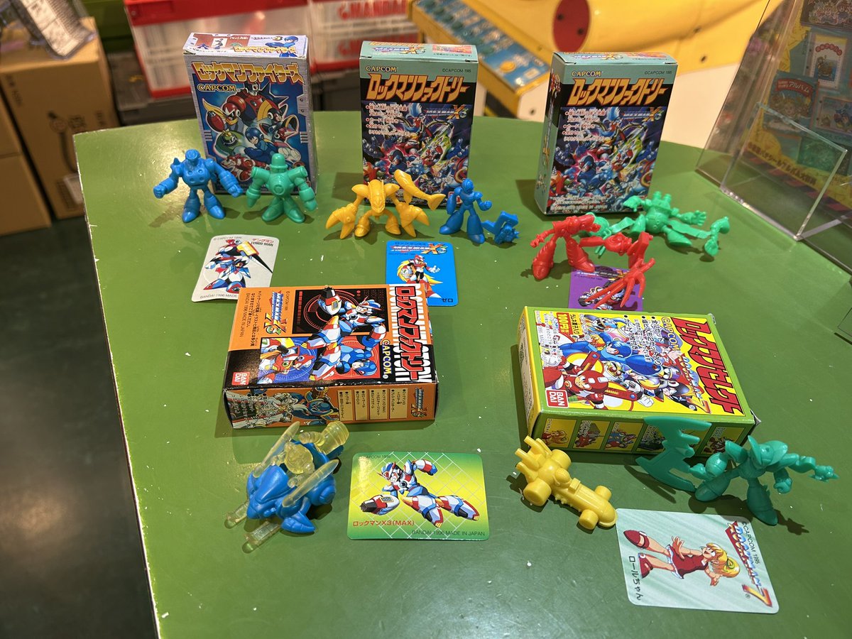 ロックマン消しゴムロックマンファクトリー　クリアー未切り　箱　シール　ファミコン ロックマン消しゴムロックマンファクトリー クリアー未切り 箱 シール