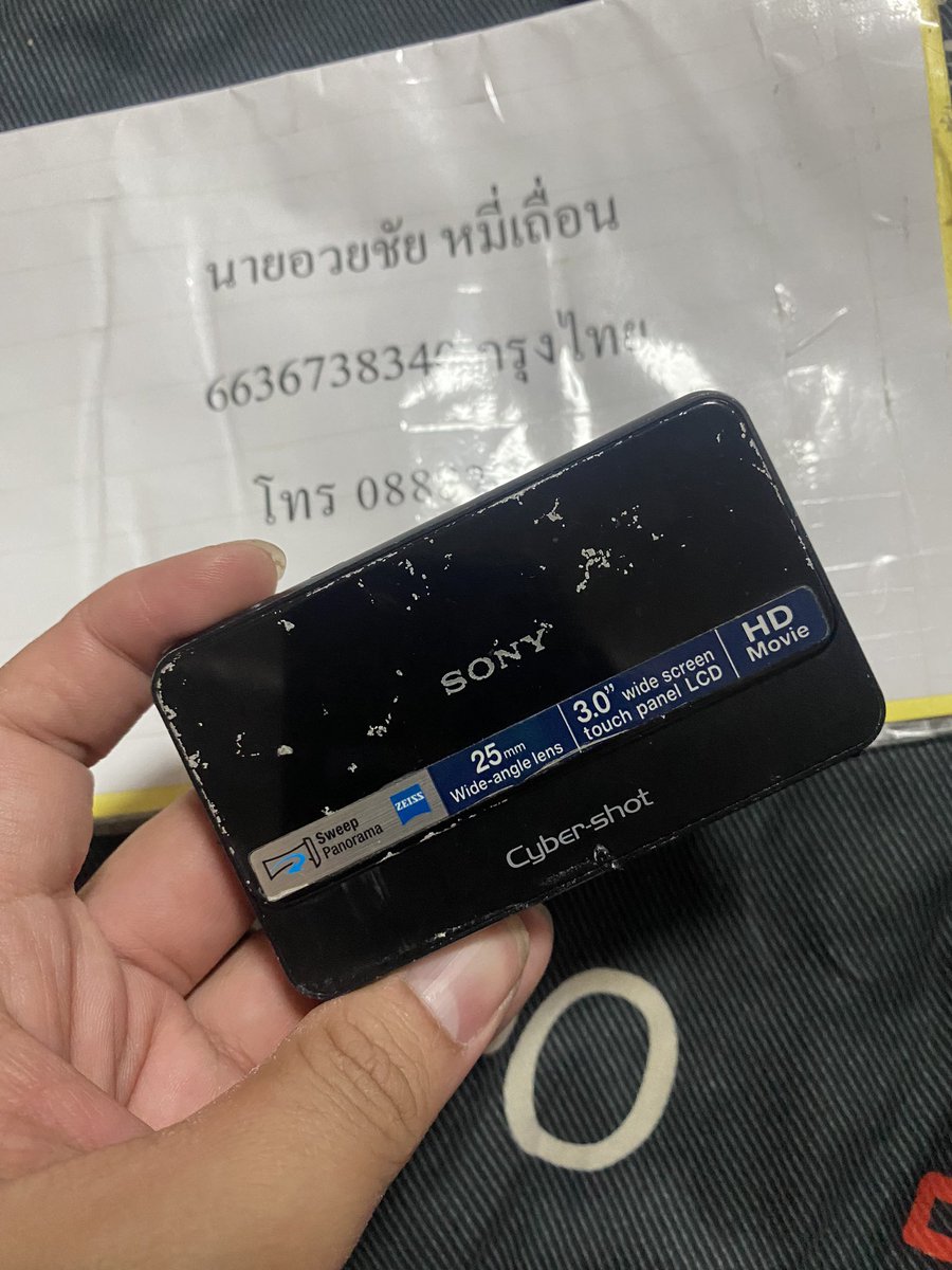 Feelinggoduknow's tweet photo. Sony cybershot T-110
ใช้งานเต็มระบบ 
ตำหนิ  รอยลอกบอดี้ตามรูป และ ไม่มีฝาแบตแต่มีขั้วล็อกปกติ
ใช้ ms card duo ไม่มีแถมน้า
ได้กล้องและแบต
1,490 รส 

 #กล้องดิจิตอล #ส่งต่อ #กล้องดิจิตอลคอมแพค #กล้องดิจิตอลมือสอง #กล้องดิจิตอลเก่า #มือสอง #กล้อง #digicam #canon #ixus #ixy #โล๊ะของ https://t.co/FIhXZp1NGX