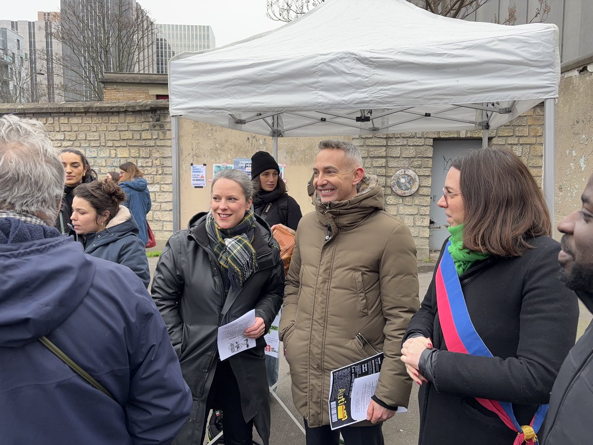 IanBrossat's tweet photo. Ce qui se joue avec la fermeture des hôpitaux Bichat et Beaujon, c’est l’avenir de notre système de santé.
Une santé publique, de proximité, accessible à toutes et tous.
La destruction de l’hôpital public est en marche : seule une vaste mobilisation populaire pourra l’empêcher. https://t.co/jLKpaUGJx2