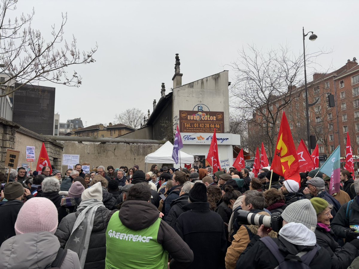 IanBrossat's tweet photo. Ce qui se joue avec la fermeture des hôpitaux Bichat et Beaujon, c’est l’avenir de notre système de santé.
Une santé publique, de proximité, accessible à toutes et tous.
La destruction de l’hôpital public est en marche : seule une vaste mobilisation populaire pourra l’empêcher. https://t.co/jLKpaUGJx2