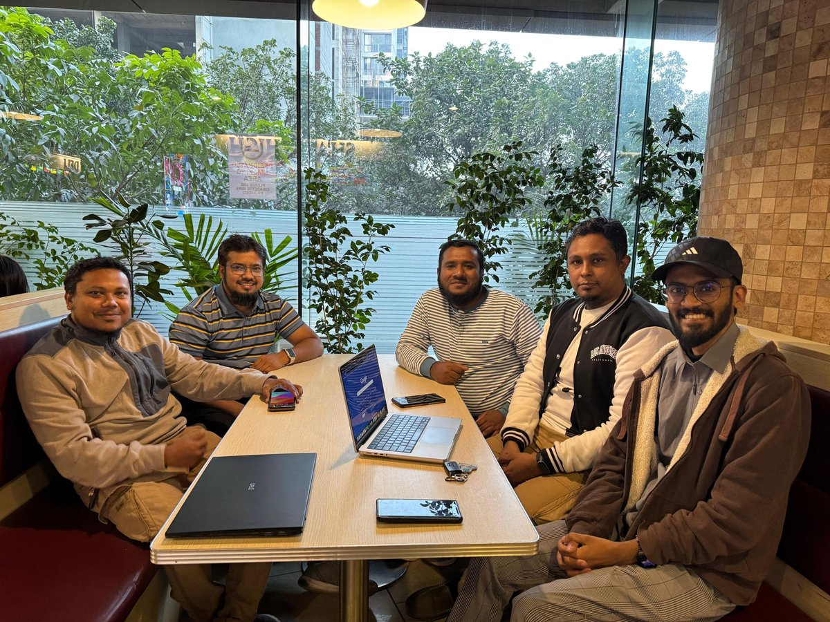 kausaralm's tweet photo. Discussed about how to make more meaningful @WordPress  contributions. Glad to have buddies from
@NinjaForms  
@wppool_  
@RocketDotNet  
@Barn2Plugins https://t.co/Gr0YjWlHIv