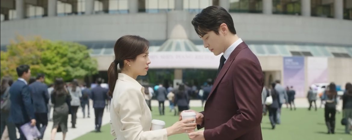kdramasdiary's tweet photo. “oh no im falling in love again”

#LoveScout #LoveScoutEp6 https://t.co/7181tDB95W