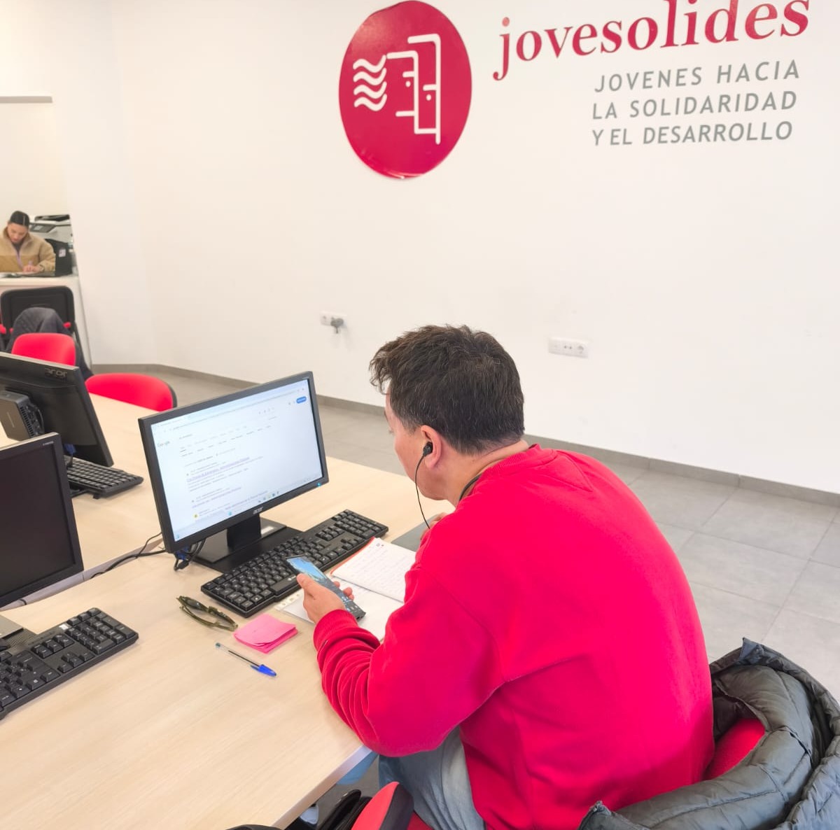JOVESOLIDES's tweet image. 📍 Pide cita y descubre cómo la inclusión digital puede transformar el día a día.

📲682 47 66 96 València
📲649 900 708 Paterna
📲650 48 10 33 Elche

#RedEspaiTIC #Einclusión #BrechaDigital