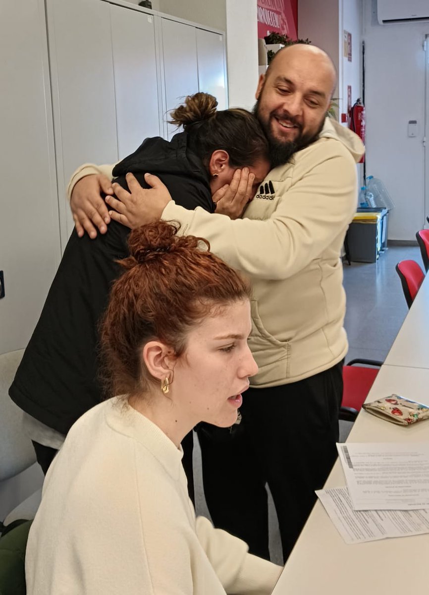 JOVESOLIDES's tweet image. 📍 Pide cita y descubre cómo la inclusión digital puede transformar el día a día.

📲682 47 66 96 València
📲649 900 708 Paterna
📲650 48 10 33 Elche

#RedEspaiTIC #Einclusión #BrechaDigital