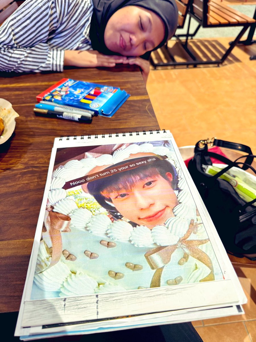 Made it just in time. Told en alip about the movie, now he also wants to go see it 😅

#404RunRunwithMYNubdaoxDinou
#ต้าห์อู๋ #404RUNRUN 
#404สุขีนิรันดร์RUNRUN
#oueiija #DAOU