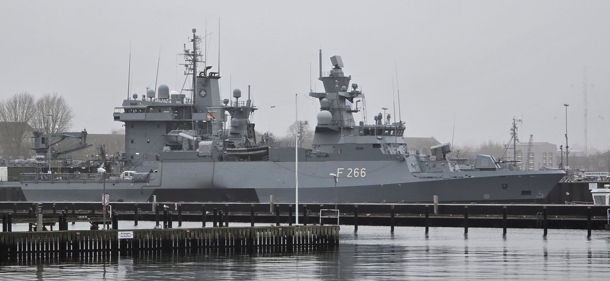DarthFreder's tweet photo. 🇩🇪Kiel. #Naval base. The new German Navy #corvette #Braunschweig type #K130 Bauch 2 #F266 "#Emden" alongside for weekend.
New dakkadakka on foredeck.
#NVL #TKMS #GNY https://t.co/VXwnii3tsW