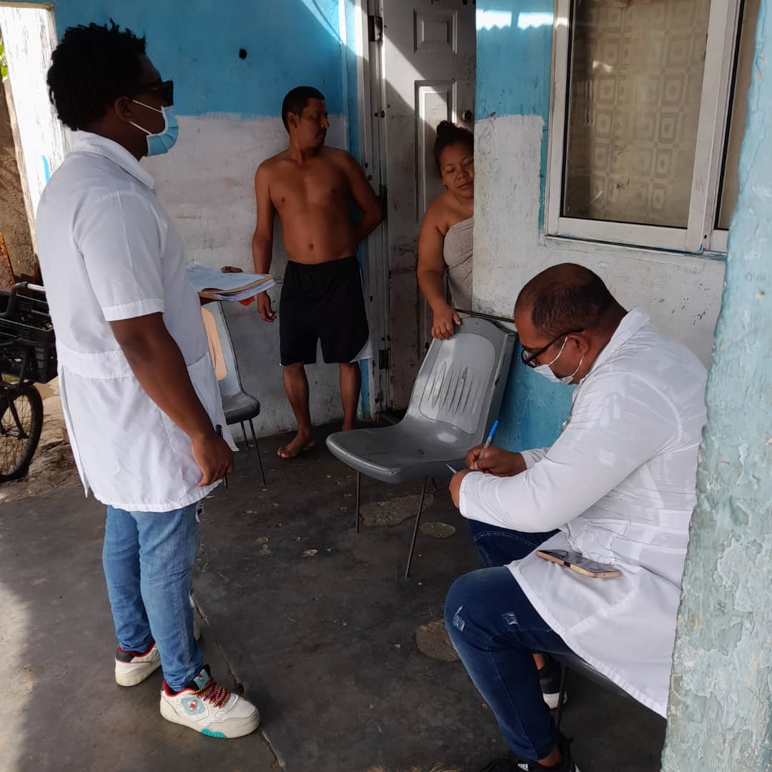 Estado Delta Amacuro Municipio Tucupita. Jornada Casa a Casa en la Comunidad Deltaven por Parte de los Funcionario Estadual Acompañados por la Dra de la Comunidad y Guardia Nacional. 
#Cubacoopera 
<a href="/cubacooperaven/">Brigada Médica Cubana en Venezuela</a> 
<a href="/PartidoPCC/">Partido Comunista de Cuba</a> 
<a href="/DrYusleivy/">Dr. Yusleivy Martínez</a> 
<a href="/YoaniBueno/">Yoani Bueno</a> 
@Del1310432