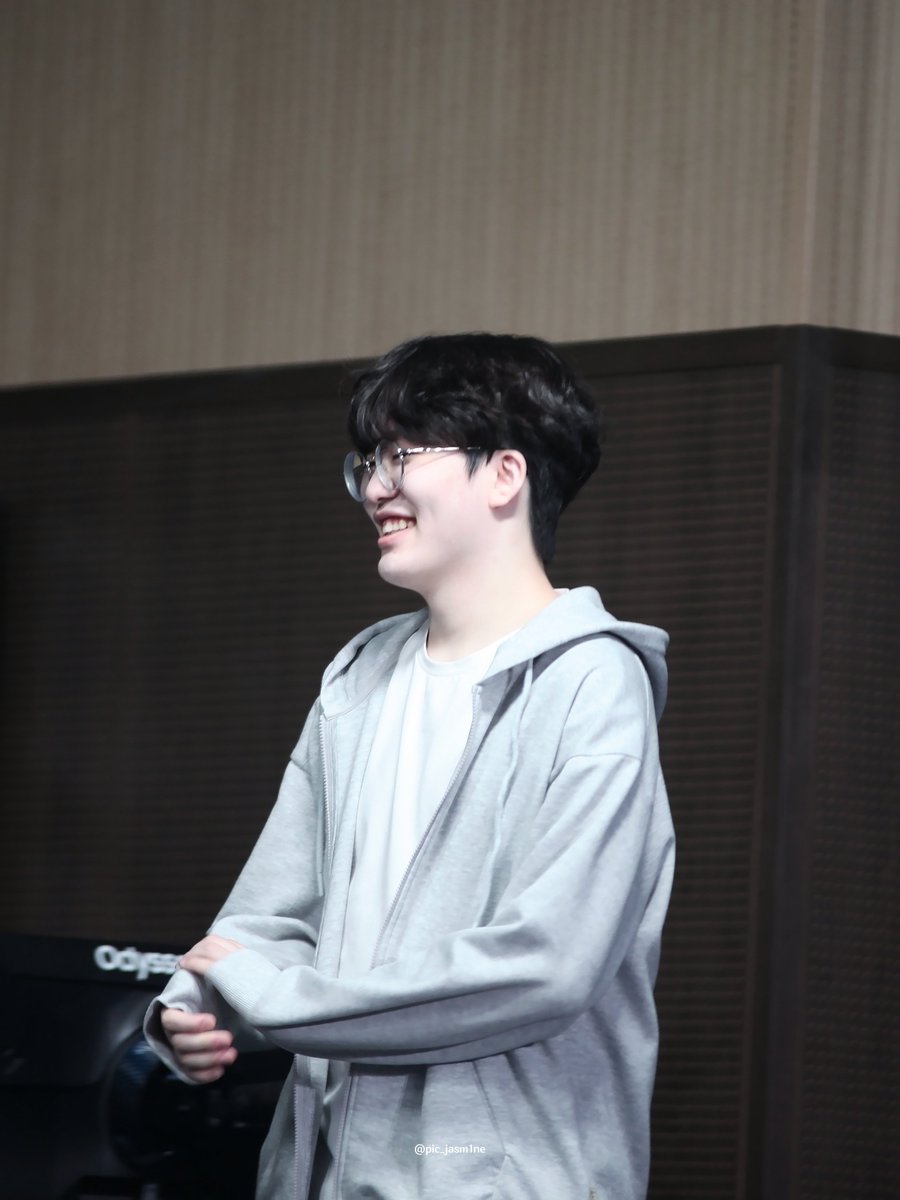 스민📷 tweet media
