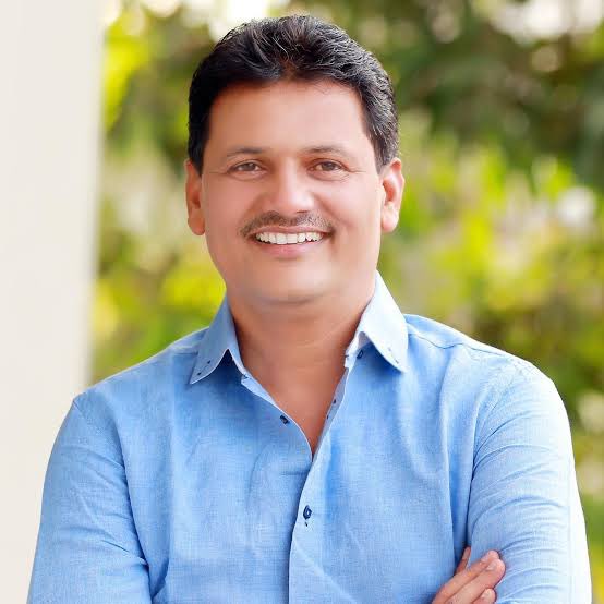 Info_Kolhapur's tweet image. #कोल्हापूर जिल्ह्याचे पालकमंत्री म्हणून सार्वजनिक आरोग्य व कुटुंब कल्याण मंत्री, प्रकाश आबिटकर यांची नियुक्ती. 
@abitkar_prakash