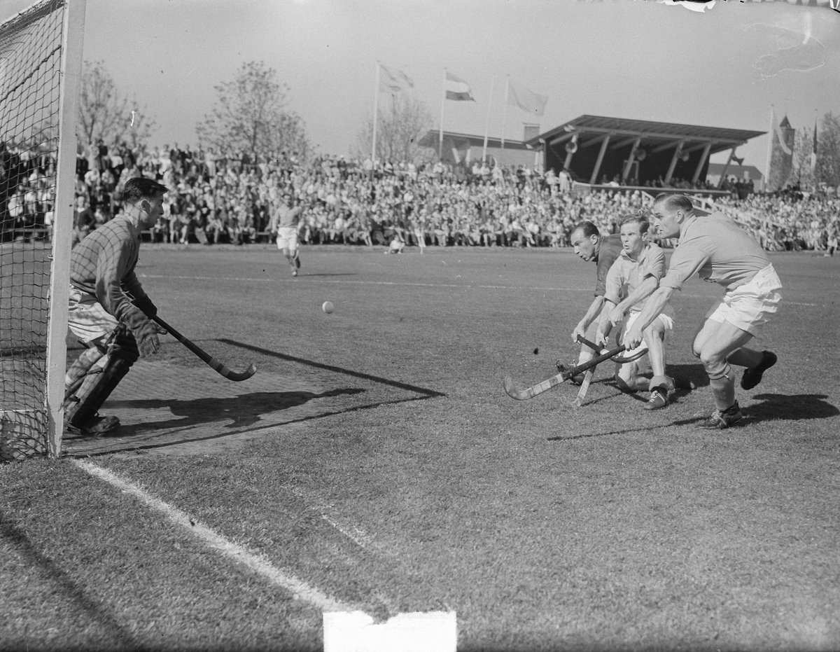 Het is de honderdste geboortedag van Roepie Kruize, stamvader van een hockeydynastie
sportgeschiedenis.nl/sporten/hockey…