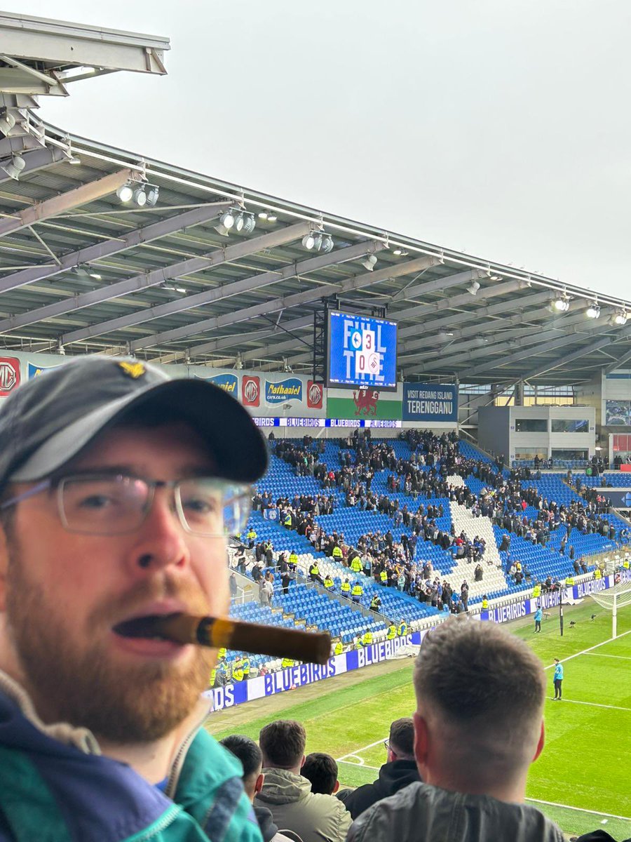 gruffhuws96's tweet photo. The Capital 😎 https://t.co/URERmD8alf