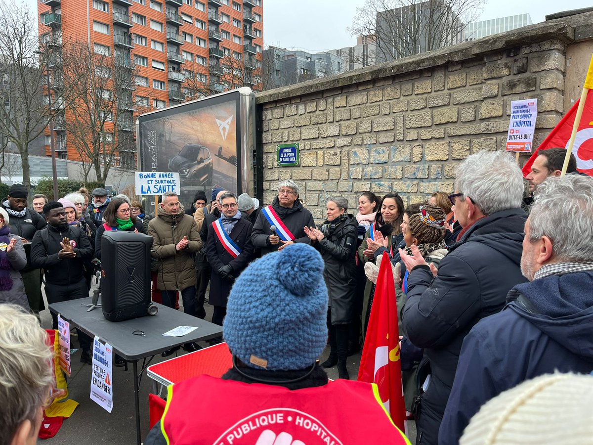 fabrice_dassie's tweet photo. Aux côtés des professionnels de santé et des riverains contre la fermeture des hôpitaux #Bichat et #beaujon. Nous réclamons le maintien d’un service public de proximité essentiel pour les habitants de #Paris17 #Paris18 #seinesaintdenis #santé https://t.co/8v1ZMIzy3v