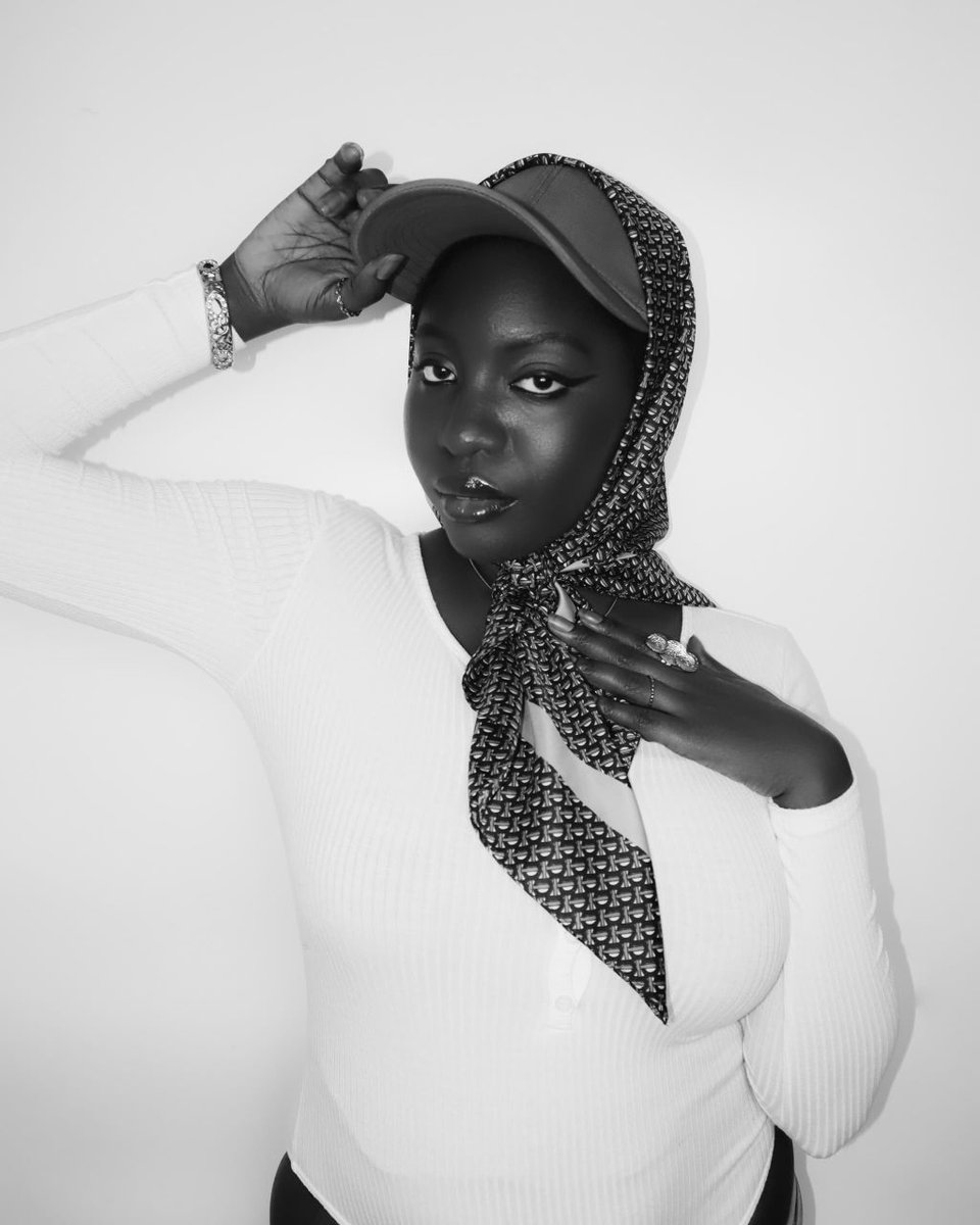 Tinyanosaaa's tweet photo. Another art that'll soon be on your wall 🧚🏿‍♀️✨️
Directed &amp; Styled by @vincentseamas for @sokestudio https://t.co/WTye01uIrw