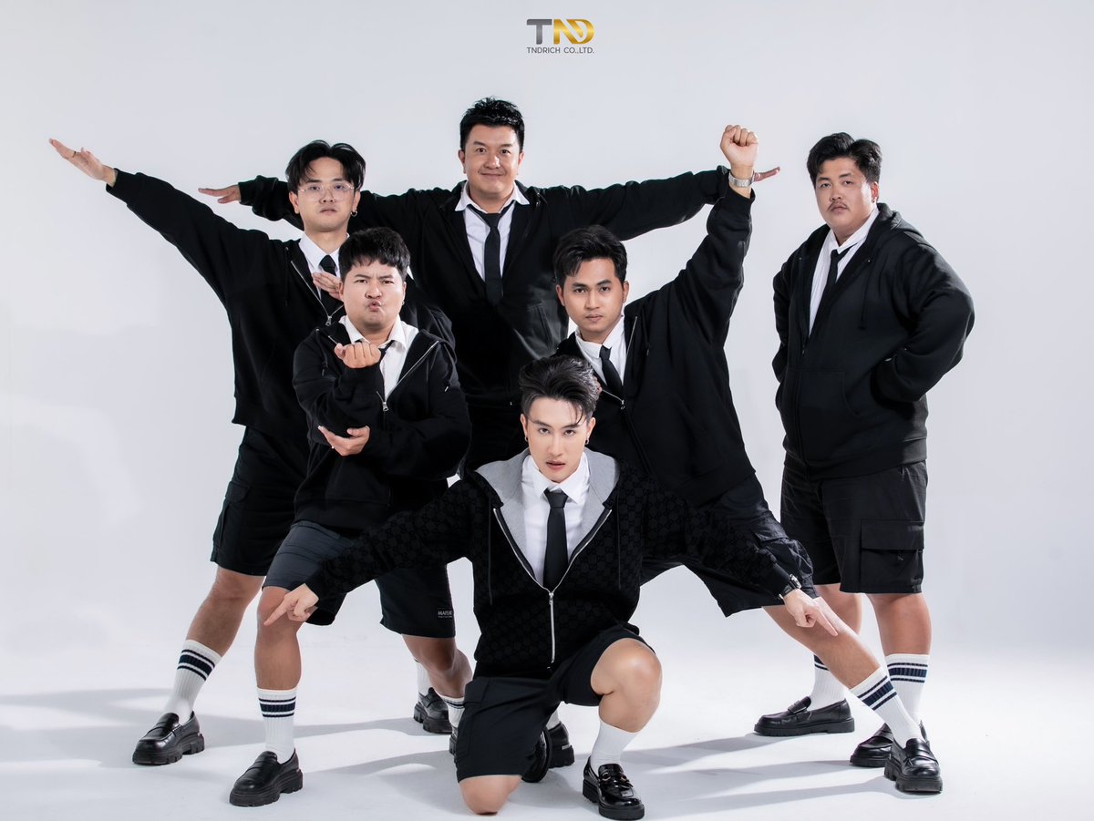 Nook_Official's tweet photo. ค่อยๆก้าวเดินอย่างมั่นคง เมื่อเวลาล้มเราจะไม่เจ็บ 
มีคุณ มีผม มีกันและกัน RICHBAND ลุย 💛🖤🔥

#นุ๊กธนดล #NookThanadon
#NookThanadonOfficial
#muujifestival2025 #muujifestival https://t.co/fq0ir0k33W