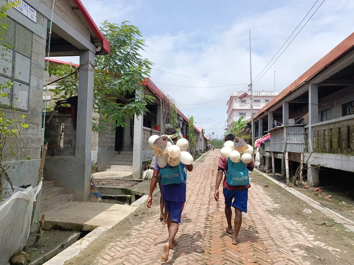 Mijanur32462757's tweet photo. "The primary livelihoods and sources of income for the Rohingya in Bhasan Char are fishing, cultivation, rickshaw pulling, and goat rearing. Over 10,000 Rohingyas rely on these four types of work for their sustenance."
#Bhasanchar
#Rohingya
#Daily
#Incomesource
📸 Mijanur Rahman https://t.co/IiYEYLeBjz
