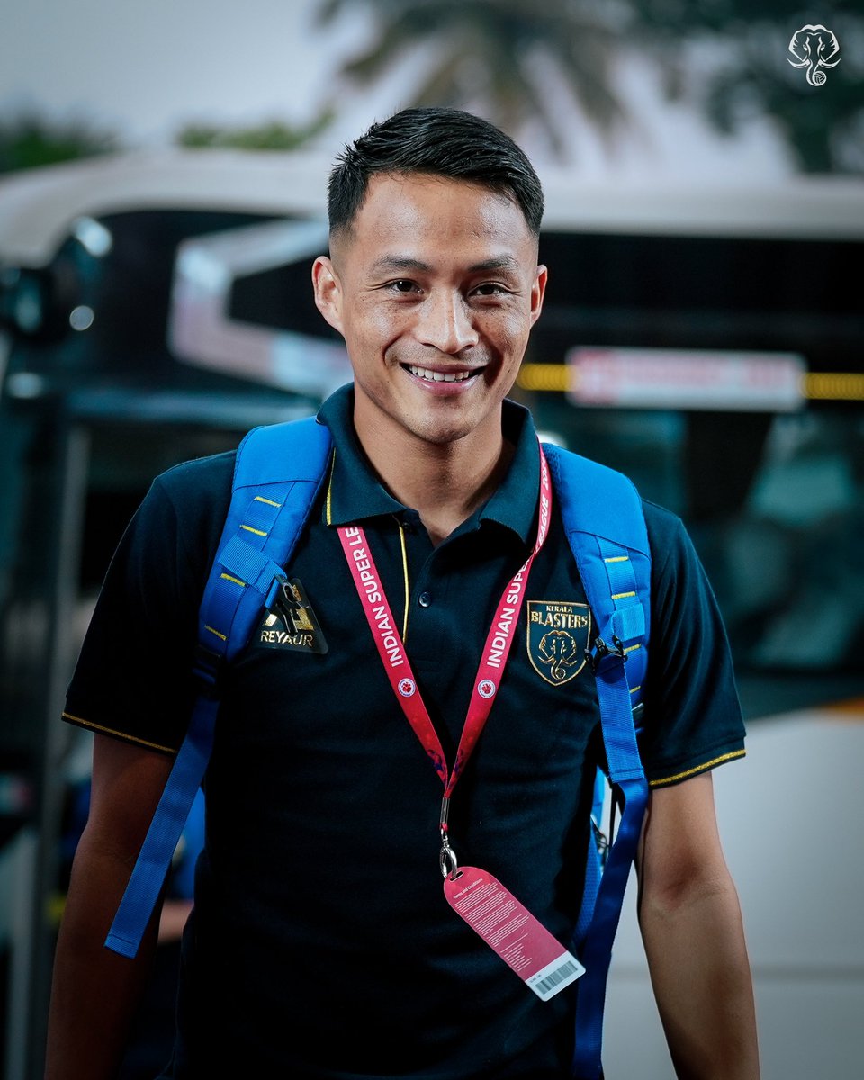 FaisalPH7's tweet image. വർഷത്തിൽ ആകെ 4,5 matches ആണ് കളിക്കുന്നത് എന്ന പിന്നെ അതെങ്കിലും ഒന്നു മര്യാദയ്ക്ക് കളിച്ചൂടെ, കയ്യിൽ നിക്കണ്ട മാച്ച് ആയിരുന്നു 
#KBFC  #KBFCNEUFC 
#KeralaBlasters