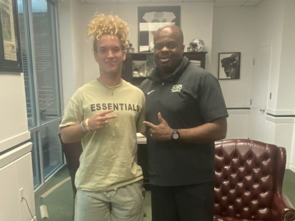 Ryan Wright (@ryanwrightrng) on Twitter photo School Passing Record Broken, Colleges Coming to See 3-Star 2026 Carter Quinn <a href="/Carter1Qb/">Carter Quinn 3 ⭐️ 2026</a>.
recruitingnewsguru.com/school-passing… #ComeToTheBay #WeAreMarshall School Passing Record Broken, Colleges Coming to See 3-Star 2026 Carter Quinn <a href="/Carter1Qb/">Carter Quinn 3 ⭐️ 2026</a>.
recruitingnewsguru.com/school-passing… #ComeToTheBay #WeAreMarshall