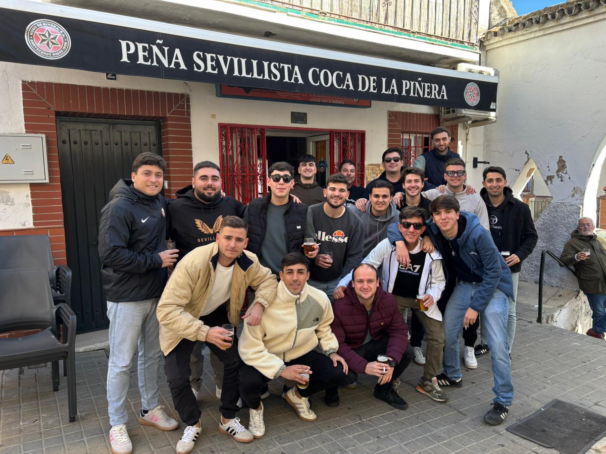 La Banda De Manolito Johnnie Walker No falla! 
+3 🚩
Honor a la "New Generation"
🍺🍺🍺🍺🍺