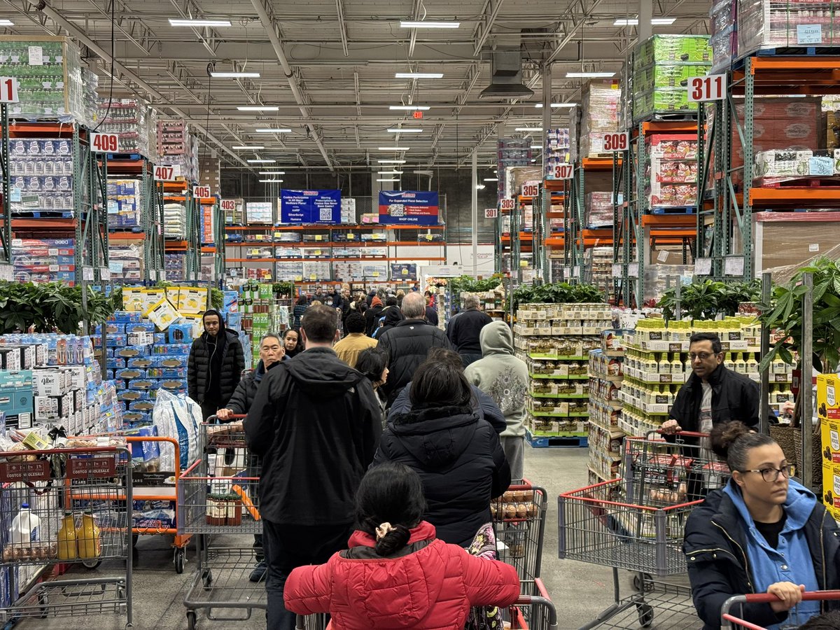 Costco before the first snow storm of the year was a bad idea. #NJwx #milkandbread