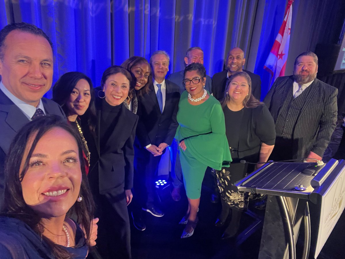 Amazing night celebrating with Latino Leaders Network! Huge congrats to Emilio Gonzalez on your award, truly deserved! 🎉