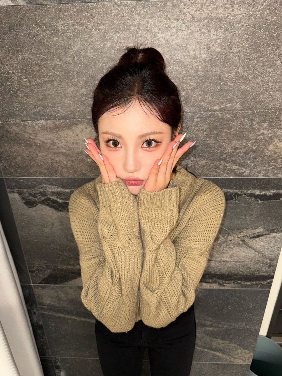 #봐도봐도예쀼_와쮸 

모두모두 잘쟈🩵😘

#ICHILLIN #아이칠린 #YEJU #예주