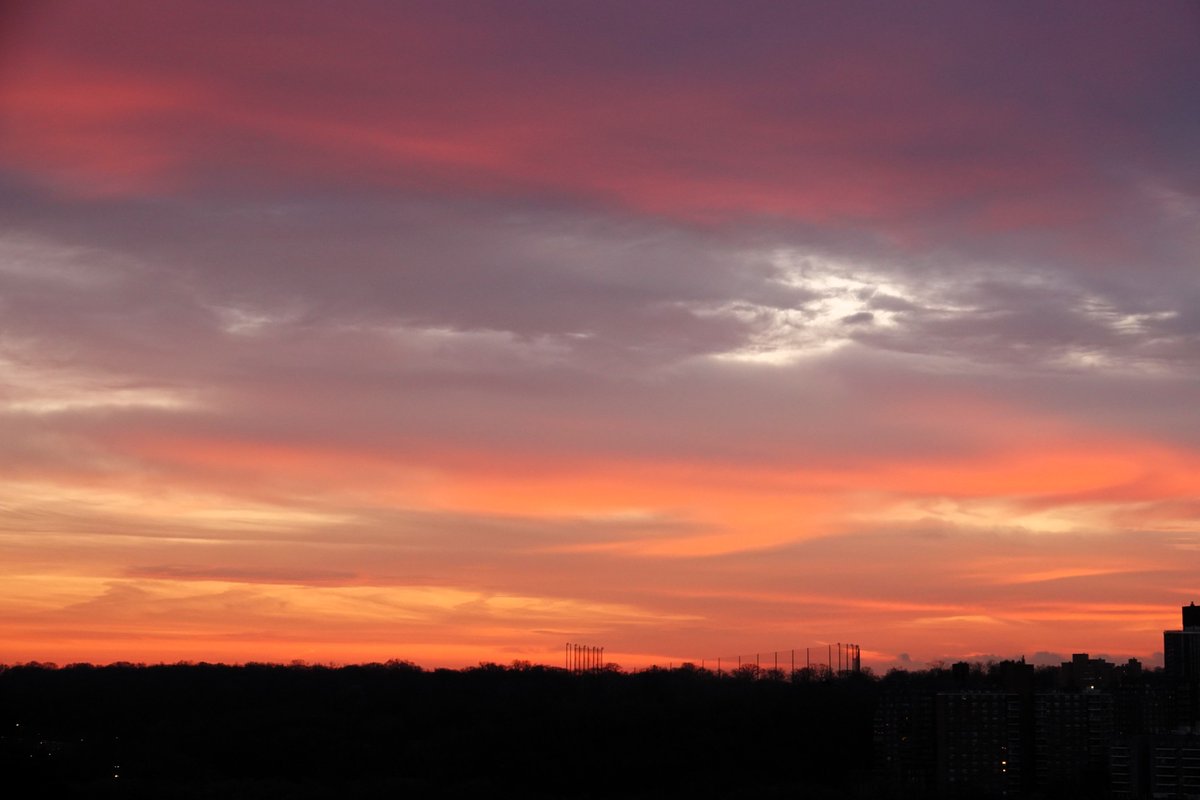 PC (@paminnyc) on Twitter photo Positive photo day 1769: Good morning. Here is the #sunrise over Van Cortlandt Park and the #Bronx on Saturday morning. No #birdphotography today. #NYC <a href="/vcpalliance/">Van Cortlandt Park Alliance</a> <a href="/BirdBronx/">Bronx Bird Alert</a> Positive photo day 1769: Good morning. Here is the #sunrise over Van Cortlandt Park and the #Bronx on Saturday morning. No #birdphotography today. #NYC <a href="/vcpalliance/">Van Cortlandt Park Alliance</a> <a href="/BirdBronx/">Bronx Bird Alert</a>