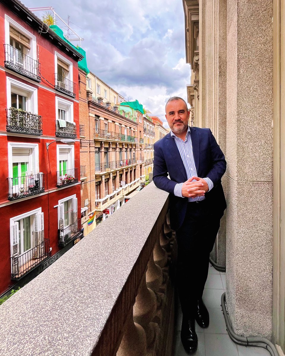 davidntwrk's tweet photo. “Estamos tan apegados a nuestra forma de vida que rechazamos las oportunidades simplemente porque no sabemos qué hacer”

Paulo Coelho

#lavidaesunaoportunidad #paulocoelho https://t.co/2i2JgGKFaE