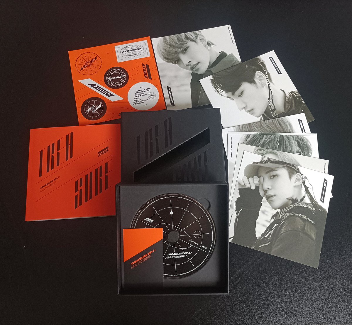 Yuyu_Hotteok's tweet photo. Feedback mega positivo pra @jwysell que me vendeu esse querido e me ajudou a completar minha coleção
🧡🖤 já é o segundo álbum que eu compro com ela e mais uma vez tudo certinho com ele, mega rápido e bem embaladinho, obgg amgg 🫶🏻🫶🏻 https://t.co/ZiaAC0R8LO