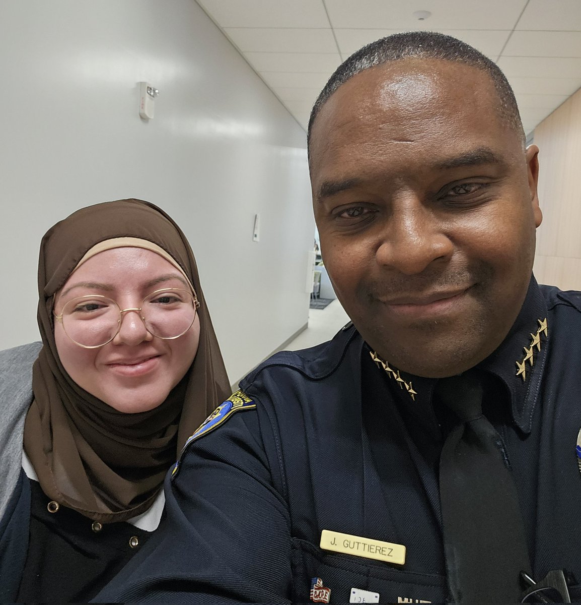 guttierez_john's tweet photo. #RelationalPolicing: It was great to connect with our students this week as our students returned to campus. #EngageAndCollaborate, it's what we do! #ACommunityOfOne #JoinThePack https://t.co/tUXLyBoXae