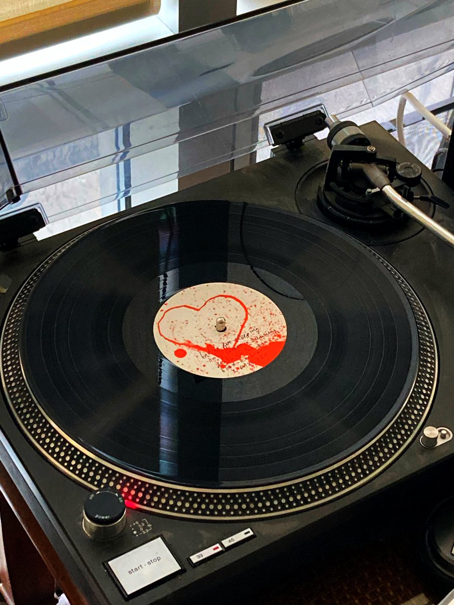 Hard to believe this classic is 20 years old. Will Oldham and Matt Sweeney are capturing my mood on this grey winter day right now. So glad to have this beautiful album on #vinyl <a href="/dragcityrecords/">𝕯𝖗𝖆𝖌 𝕮𝖎𝖙𝖞</a> #bonnieprincebilly <a href="/theheavyjamz/">matt sweeney</a> #superwolf #indiemusic #indiefolk #singersongwriter