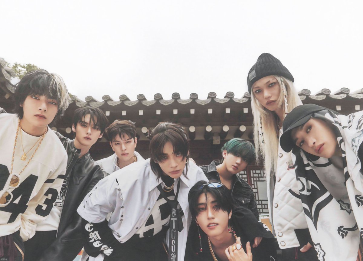 [scan] HOP SKZHOP ver. mini poster

#StrayKids #스트레이키즈