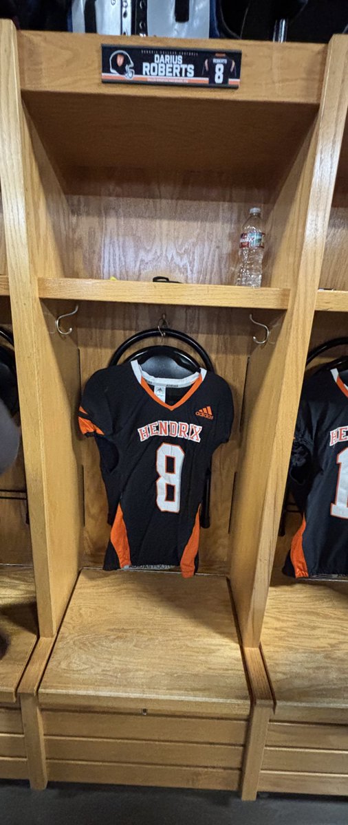 Darius roberts II (@darius_roberts_) on Twitter photo Iโm here at <a href="/HendrixFootball/">#WeAreWarriors</a> this morning for my first official visit! Thank you! <a href="/RussHeidiSLC/">Russ and Heidi Phillips๐</a> <a href="/deucephyzik/">DeucePhyzik Fitness</a> Iโm here at <a href="/HendrixFootball/">#WeAreWarriors</a> this morning for my first official visit! Thank you! <a href="/RussHeidiSLC/">Russ and Heidi Phillips๐</a> <a href="/deucephyzik/">DeucePhyzik Fitness</a>