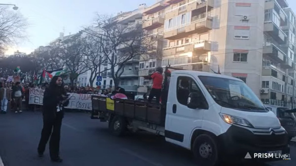 PTrevolutionTV's tweet photo. The Surge March Lisbon
Marcha The Surge Lisboa
https://t.co/Q1ynuXZJhy
#PTrevolutionTV #AltPT #indymediaPT #TheSurge #Antifacisme #Palestine #ClimateChange https://t.co/hyX0DIARvT