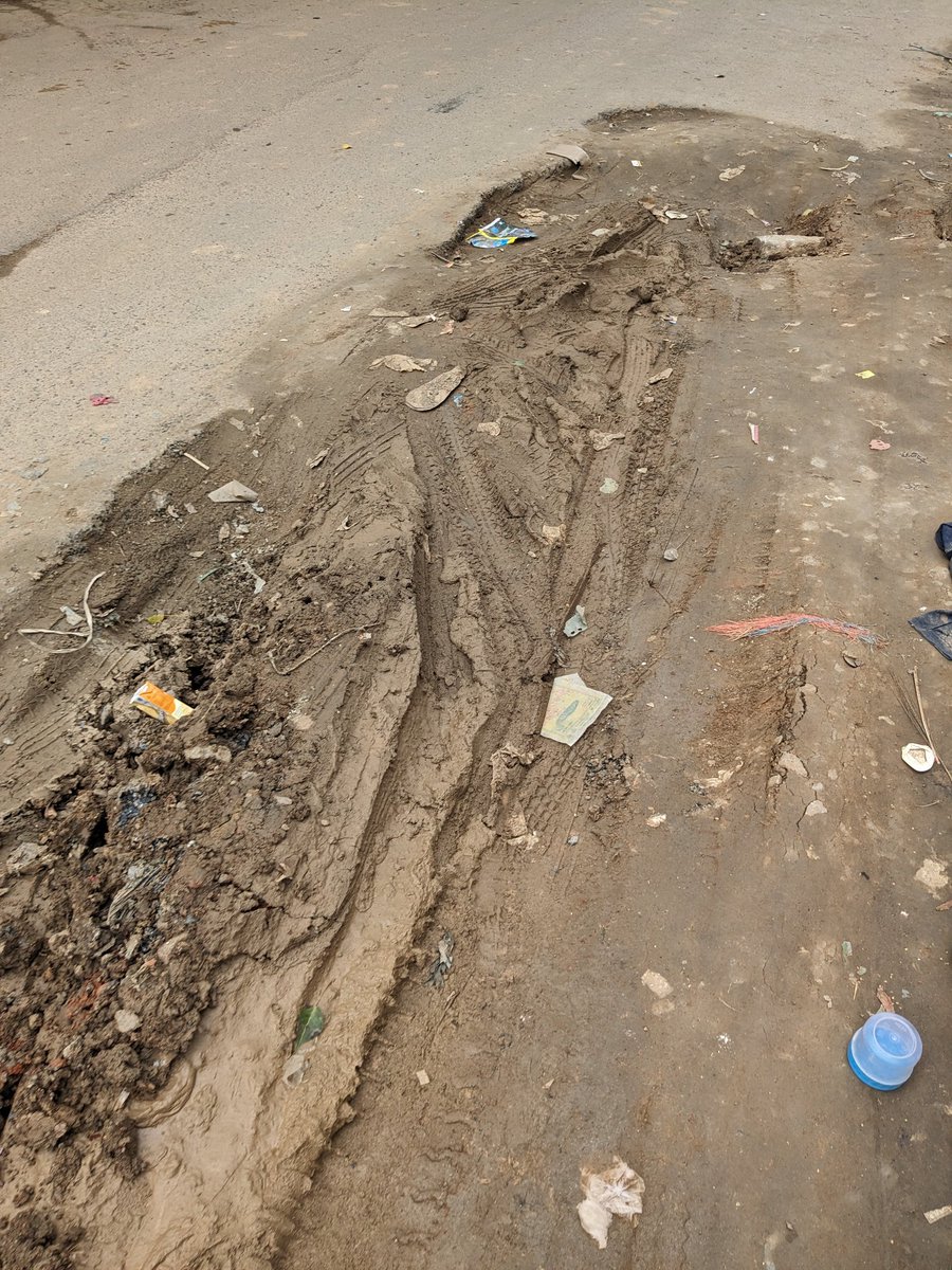 <a href="/TVMohandasPai/">Mohandas Pai</a> <a href="/DKShivakumar/">DK Shivakumar</a> This looks much better than the Pattandur Agrahara Road near ITPL gate-3,which is having  craters, broken drains, encroached footpaths and road.(Check the pics) <a href="/ICCCBengaluru/">INTEGRATED COMMAND AND CONTROL CENTRE</a> , @BBMPofficial <a href="/wftrps/">WHITEFIELD TRAFFIC PS BTP</a> <a href="/DKShivakumar/">DK Shivakumar</a>  all have turned blind eye to the road used by 50k PPL daily