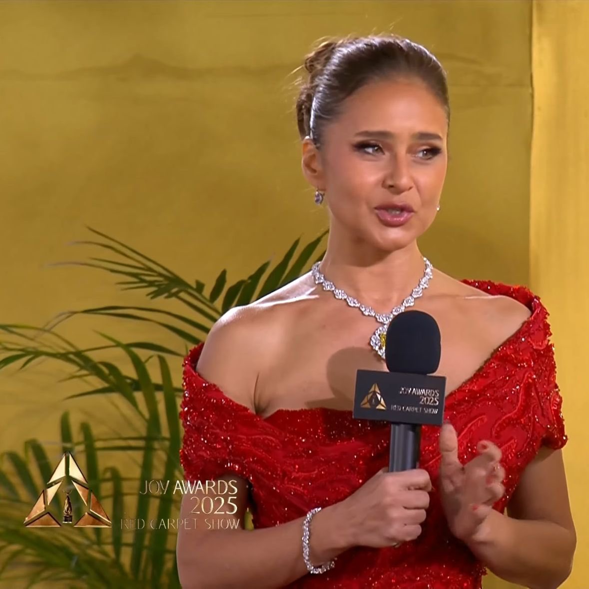 اطلاله نارية لـ نيللي كريم من حفل #joyawards 🤯❤️