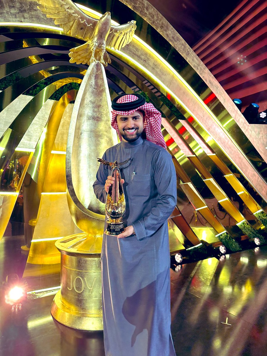 تتوقعون #شونق_بونق يفوز المره هذي كمان 🤔
#جوي_اوورد #JoyAwards