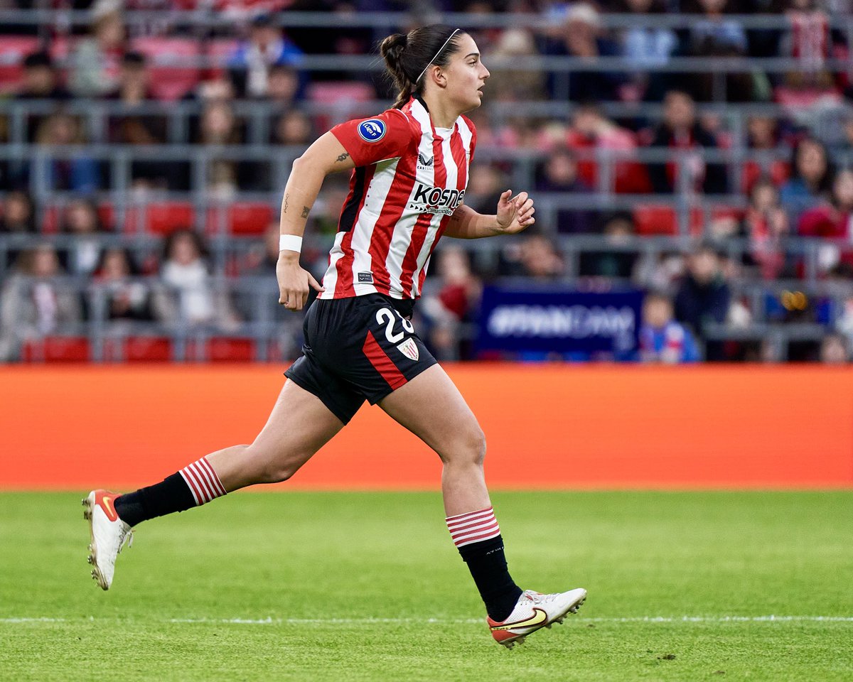 🔝 Debutar en San Mamés como Claudia Fernández

👋 ¡Bienvenida a #LigaF!

#AthleticBarça | <a href="/AthleticClubFem/">Athletic Club</a>