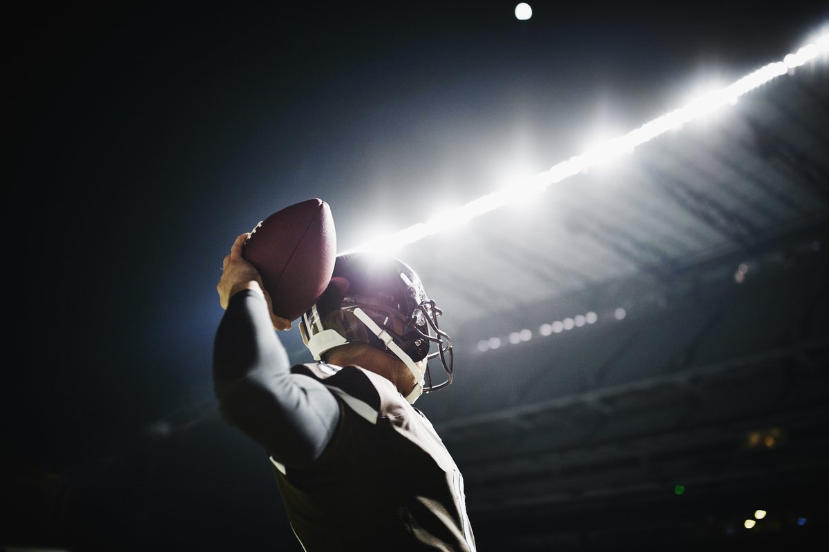 charhooks1's tweet image. 🏆 It's not just a game, it's a tradition. Join us as we cheer on our favorite teams during this thrilling Bowl Season! Who's your top pick to win it all? 🌟