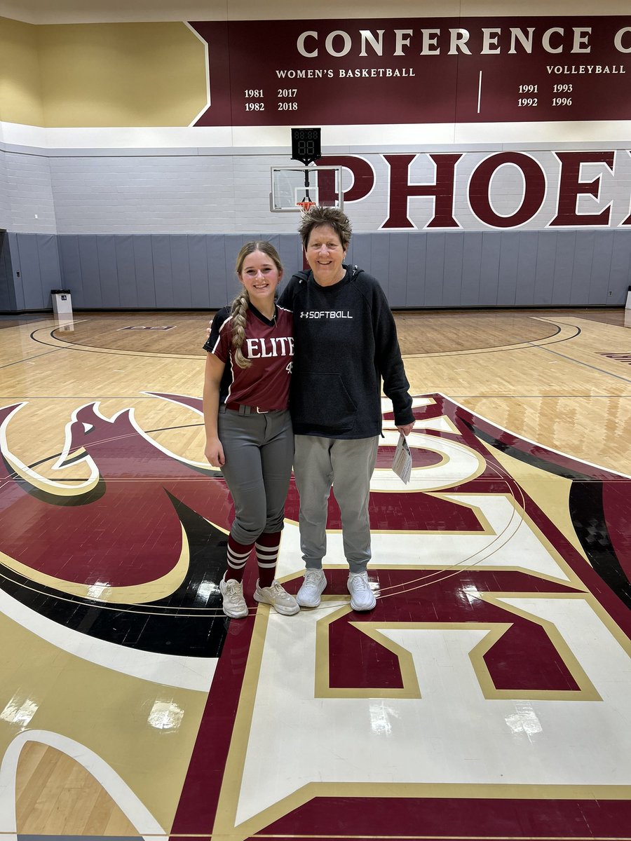 KaylinGooch's tweet photo. Had a great time at my second camp of the day at Elon! @CoachSophDevesa @ElonSoftball @NCEliteTriangle https://t.co/GTTM7suLoT
