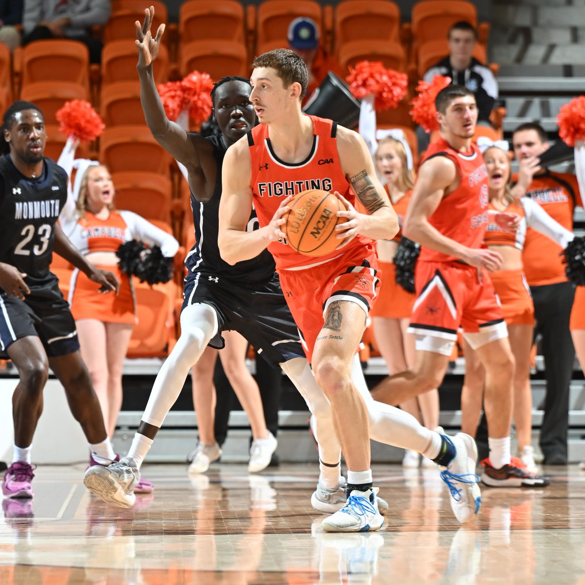 Big minutes tonight from Eric 💪

🔸 10 points
🔸 8 rebounds
🔸 5 assits

#RollHumps