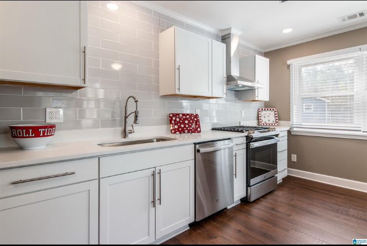 AndrewJBoneRE's tweet image. Tuscaloosa, Alabama: Great investment property (3BR 2.5BA) Perfect for Game Day rentals, graduations, short & long term rentals. Property management provided! No HOA! Available to buy now so we can start leasing for you! Less than 2-miles UA campus! Roll Tide! 256-504-2963