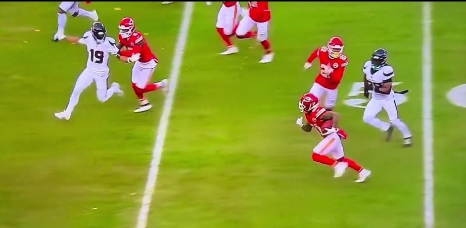 Hollywood99 tweet media