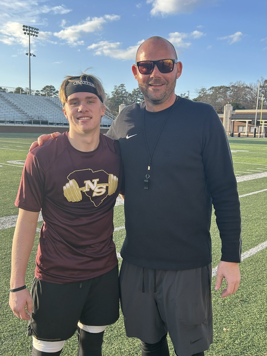 Had a great time out here today watching practice and seeing <a href="/carver_davis5/">Carver Davis</a> representing <a href="/NSFootball96/">NSFootball96</a> in the <a href="/HighSchoolBlitz/">High School Blitz</a> Junior Game. Ready to come back tomorrow and watch them play! #R2W