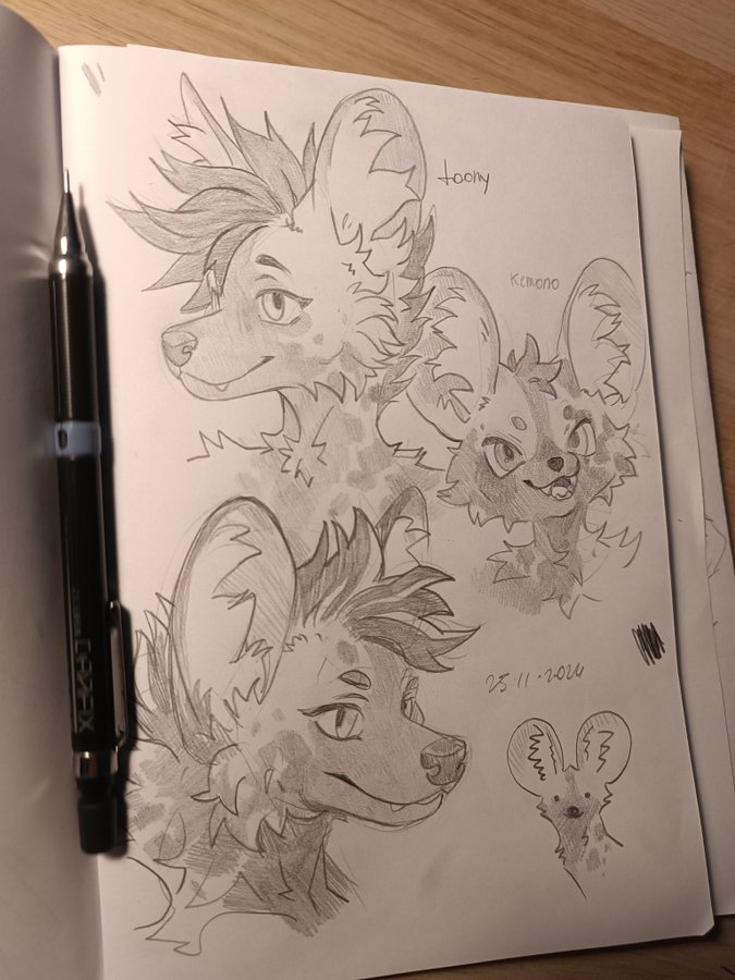 LittleRainART's tweet photo. My traditional sketches are my most popular posts and I got some asks if I do them for commissions.
I don't, since I cannot ship physical art.
But would anyone be interested in them still as high quality scan version? https://t.co/2QEf3p4o2J